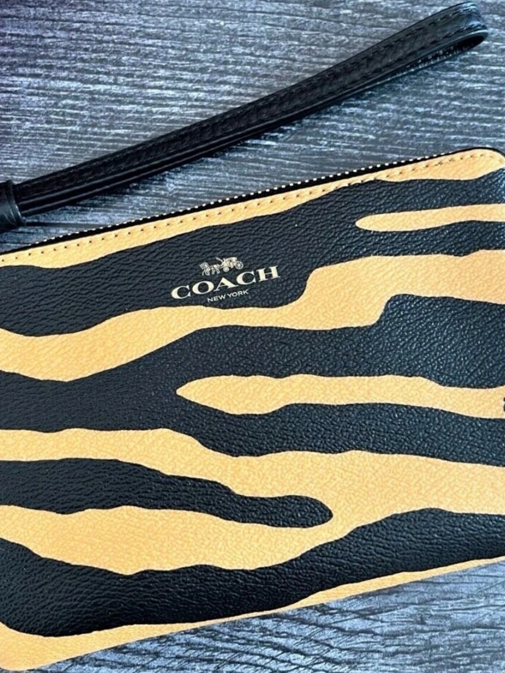 Coach Corner Zip Wristlet – Tiger Print Honey & Black C7440